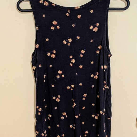 Womens Small Old Navy Floral Top - Picture 3 of 3
